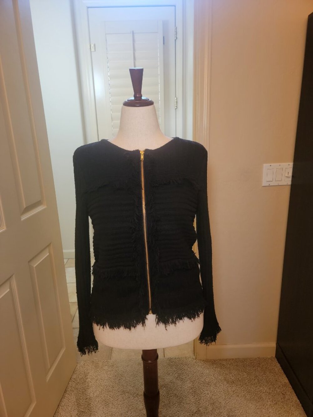 EUC! CHICO'S TEXTURE FRINGE CARDIGAN BLACK SWEATER, FULL ZIP, SIZE 1 (M/8)